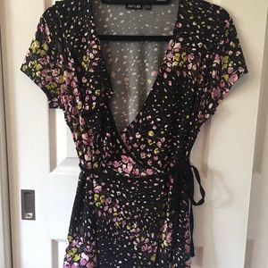 Apt 9 Wrap Short sleeve top